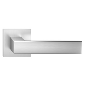 Klamka drzwiowa CORONA FOCUS (szyld kwadratowy Q SLIM)