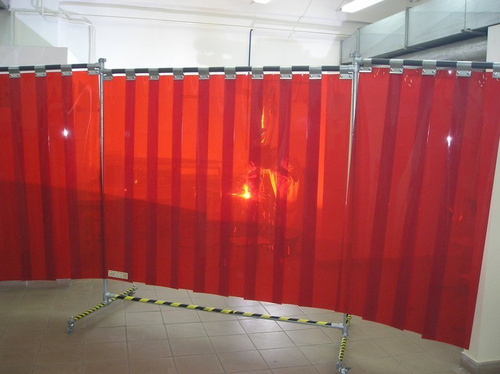 Folia spawalnicza SCREENFLEX ISO 25980 300x2 czerwona transparentna Ref. 302