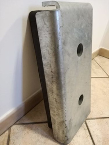 Osłona stalowa na odbojnice rampowe 200x450x100 mm