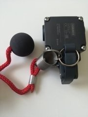Włącznik pociągowy IP67 z linką nylonową i gumową kulką