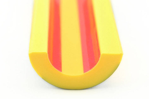 Elastyczny profil ostrzegawczo-ochronny KNUFFI typ R30 (5000 mm)