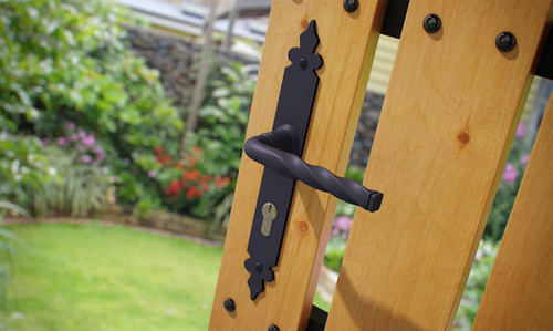 Zewnętrzna klamka bramowa Metal-Bud OLA