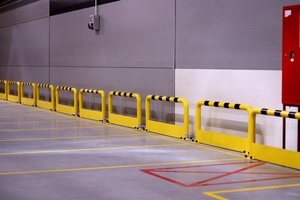 Odbojnica przyziemna prosta z osłoną przed widłami CM.OPPlus0612