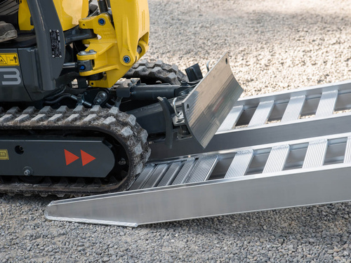 Szyna szczeblowa do pojazdów z gąsienicami lub kołami gumowymi ALTEC AVS SP 80 (080.71.015)