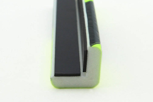 Elastyczny magnetyczny profil ostrzegawczo-ochronny KNUFFI typ E (1000 mm)