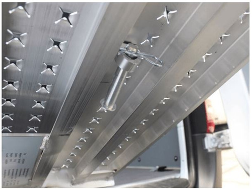 Antypoślizgowa składana aluminiowa rampa najazdowa ALTEC AOS-F 400 (081.55.025)