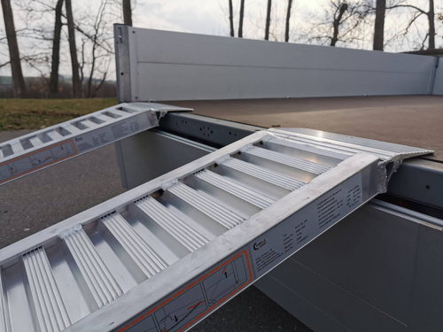 Rampa załadowcza do pojazdów z kołami lub gąsienicami gumowymi ALTEC AVS 65 (065.01.002)