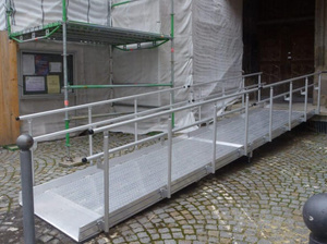 Obustronna poręcz do ramp najazdowych ALTEC AOL-R, 3500 mm (081.40.493)