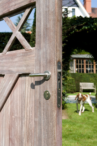 Zamek wpuszczany do bramek drewnianych Locinox H-WOOD