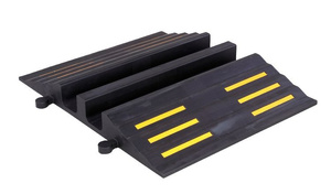 Osłona kabli i węży 680 mm, czarna