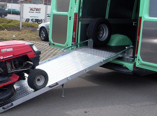 Obrotowa rampa załadunkowa do samochodów dostawczych ALTEC RRD 07 (081.01.307)