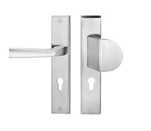 Wewnątrz-klatkowy klamko-pochwyt drzwiowy Metal-Bud MAJA