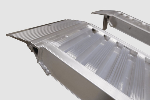 Rampa załadowcza do pojazdów z kołami lub gąsienicami gumowymi ALTEC AVS 110 (110.01.006)