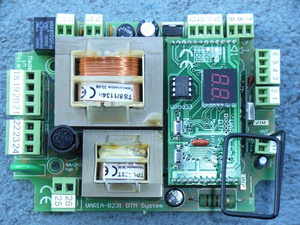 Sterownik bramy jednoskrzydłowej DTM VARIA B231