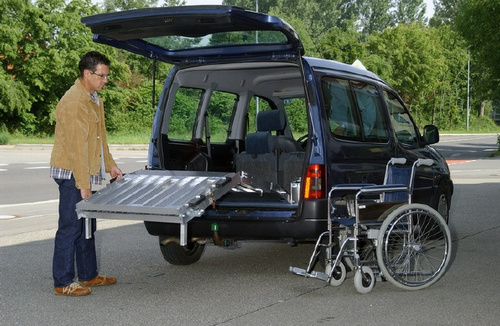 Dwukrotnie składana, stała rampa najazdowa ALTEC RLK-Z (086.00.001)