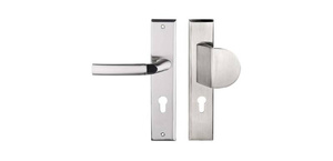 Wewnątrz klatkowy klamko-pochwyt drzwiowy Metal-Bud ZEUS