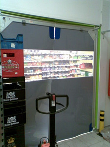 Bramy wahadłowe z folii PCV na wymiar