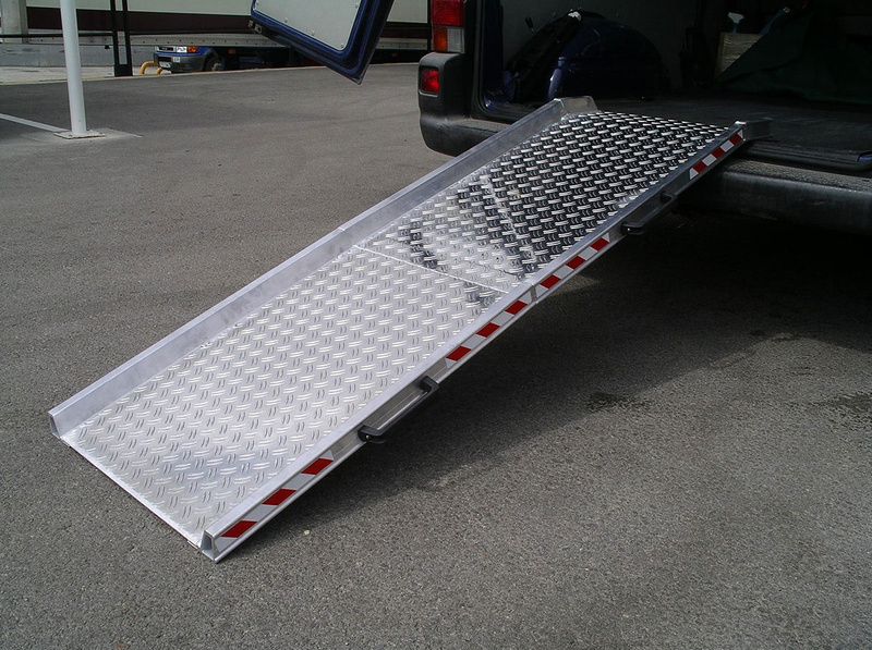 Szeroka rampa załadowcza ALTEC AWR (083.00.009)