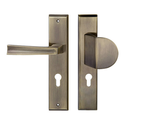 Wewnątrz-klatkowy klamko-pochwyt drzwiowy Metal-Bud MAJA