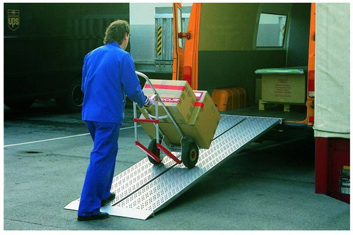 Antypoślizgowa aluminiowa rampa najazdowa ALTEC AOS 600 (081.01.050)