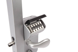 Nawierzchniowy zamek kodowany mechanicznie Locinox VINCI V2  LMKQ na profil kwadratowy 80-100 mm
