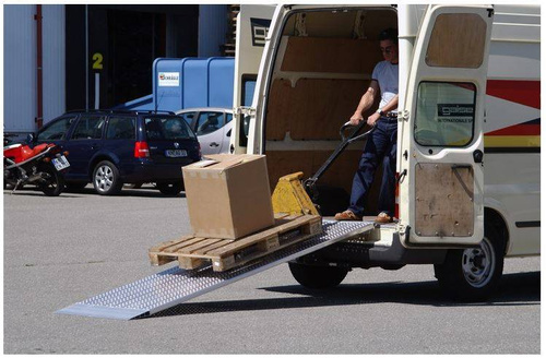 Antypoślizgowa aluminiowa rampa najazdowa ALTEC AOS 300 (081.01.023)