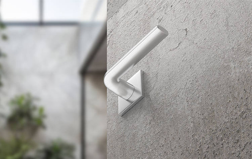 Klamka drzwiowa CORONA SCANDI (szyld kwadratowy)