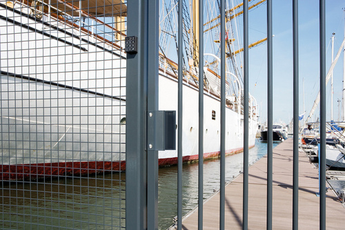 Nawierzchniowa zwora magnetyczna z zintegrowanym pochwytem Locinox MAG-3000