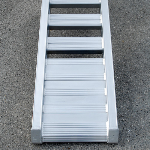 Szyna szczeblowa do pojazdów z gąsienicami lub kołami gumowymi ALTEC AVS SP 110 (110.71.033)