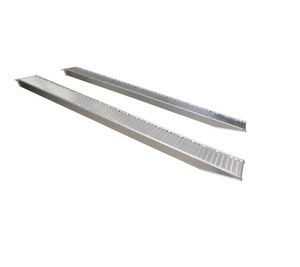 Rampa załadowcza do pojazdów z gąsienicami stalowymi lub pełnymi kołami gumowymi ALTEC AVS 200 (200.11.010)