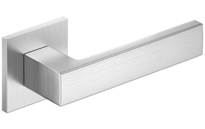 Klamka drzwiowa CORONA FOCUS (szyld kwadratowy Q SLIM)