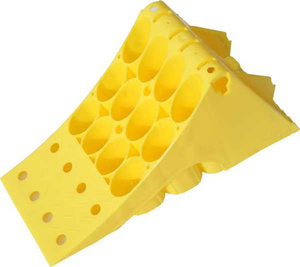 Klin plastikowy pod koła samochodu ciężarowego / przyczepy