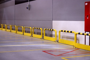 Odbojnica przyziemna prosta z osłoną przed widłami CM.OPPlus2406