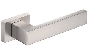 Klamka drzwiowa CORONA FOCUS (szyld prostokątny RT)