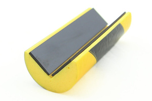 Elastyczny magnetyczny profil ostrzegawczo-ochronny KNUFFI typ A (1000 mm)