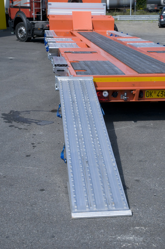 Ciężka rampa najazdowa do pojazdów budowlanych ALTEC VFR 185 (185.00.101)