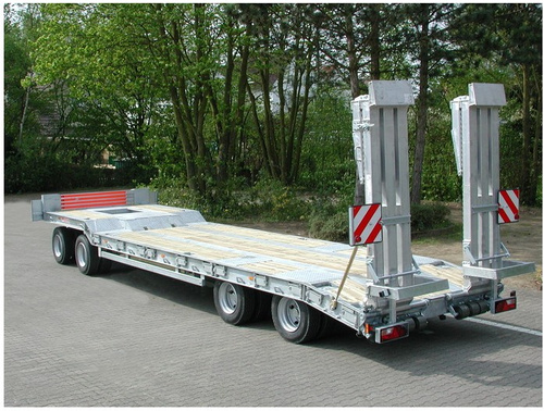 Sprężynowy podnośnik ALTEC FHW dla ramp o szerokości 450 mm, przesuw boczny 920 mm (134.00.901)